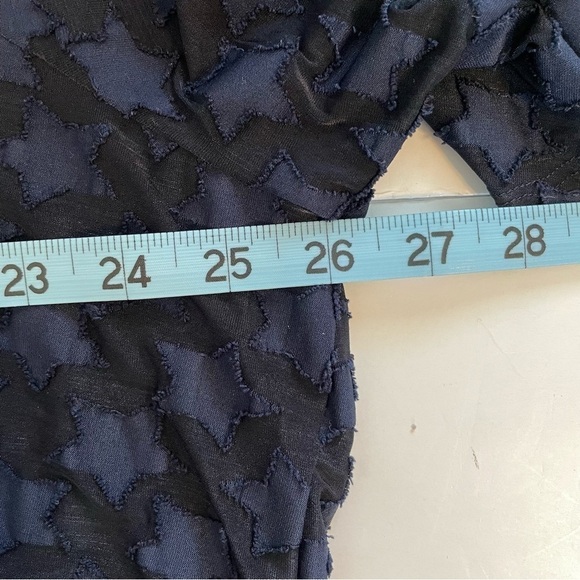 Lane Bryant Black Classic Flutter Sleeve V-Neck Peplum Shirt Blue Stars - Picture 12 of 13